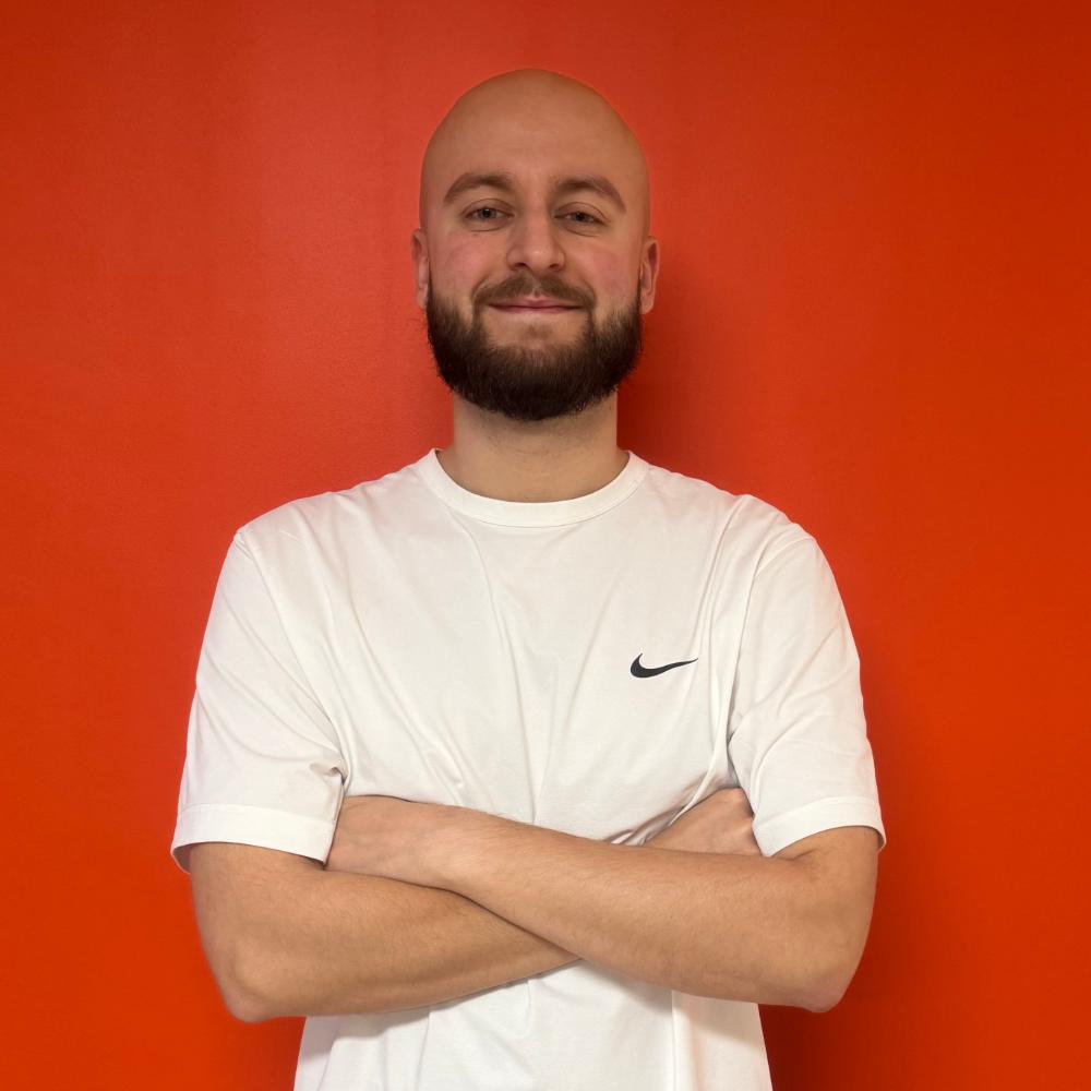 Luca Jansen, kinésithérapeute et gérant du centre KINE+ à Ans